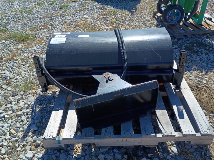 #27025-•-giyi-sweeper-mini-skid-steer-attachment-image-5