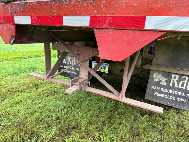 1970-gmc-5500-image-25