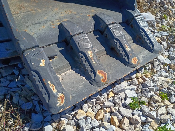 #27021-•-rhinox-xp-bucket-excavator-attachment-image-5
