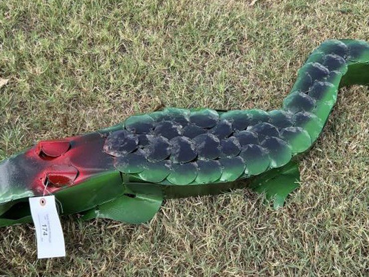 #174-•-metal-art---alligator-image-1