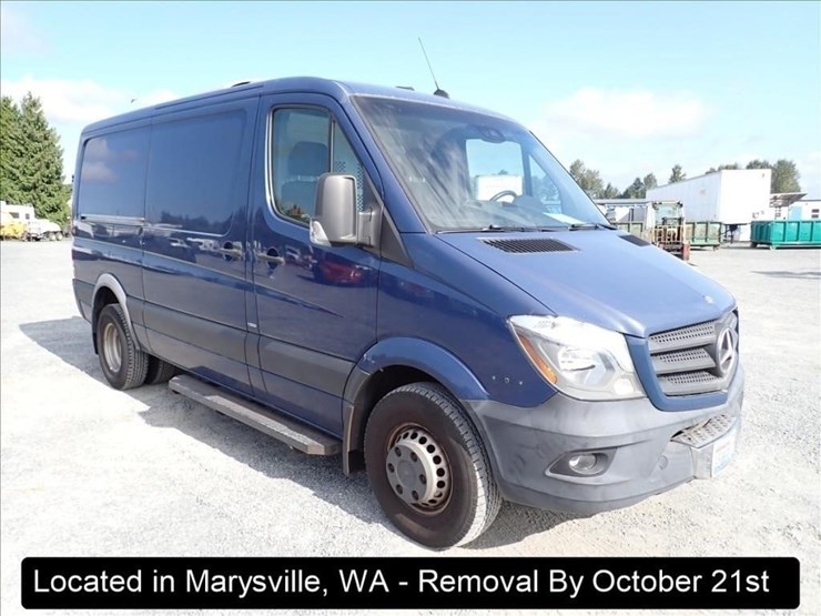 2015-mercedes-benz-sprinter-3500-image-9