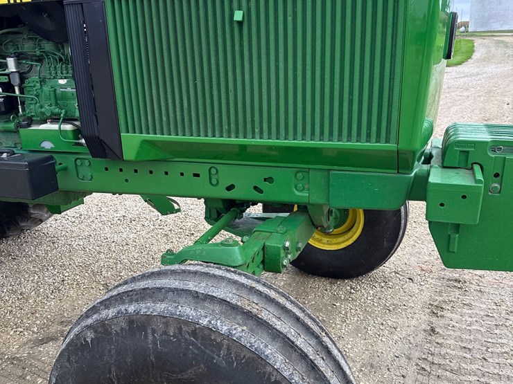 1994-john-deere-4560-image-15