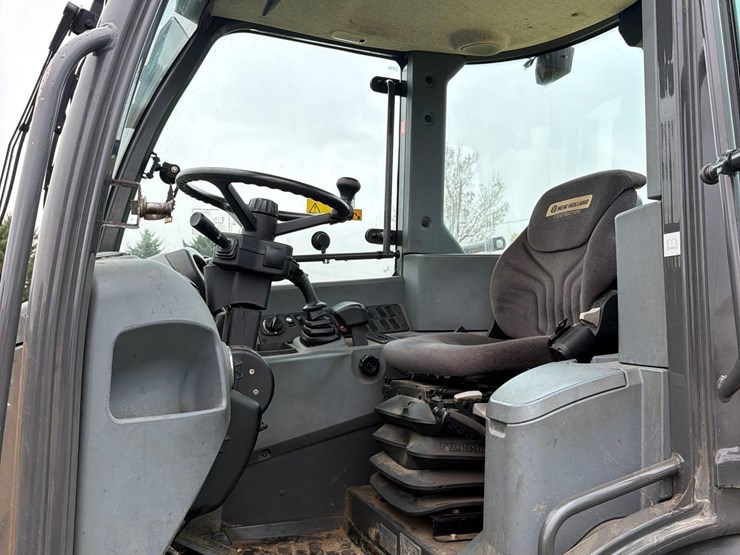 new-holland-w80c-image-25