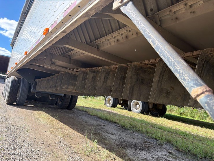 2011-wilson-46ft-fixed-tri-axle-live-bottom-semi-belt-trailer--1-owner--very-clean-trailer-image-46