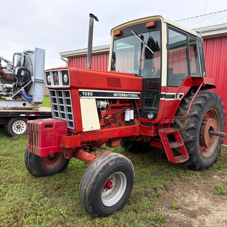 INTERNATIONAL 1086
