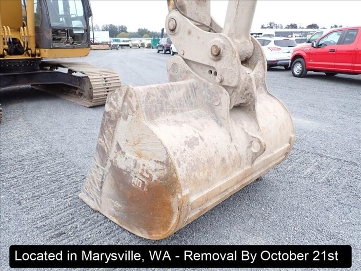 2004-deere-200c-lc-image-5