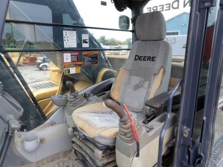 2012-deere-350g-lc-image-17
