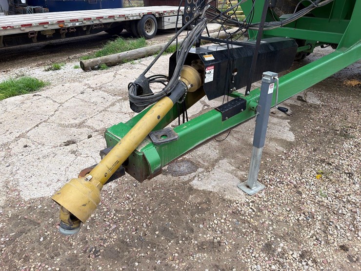 2012-j&m-1051-grain-storm-grain-cart-1-owner-image-14