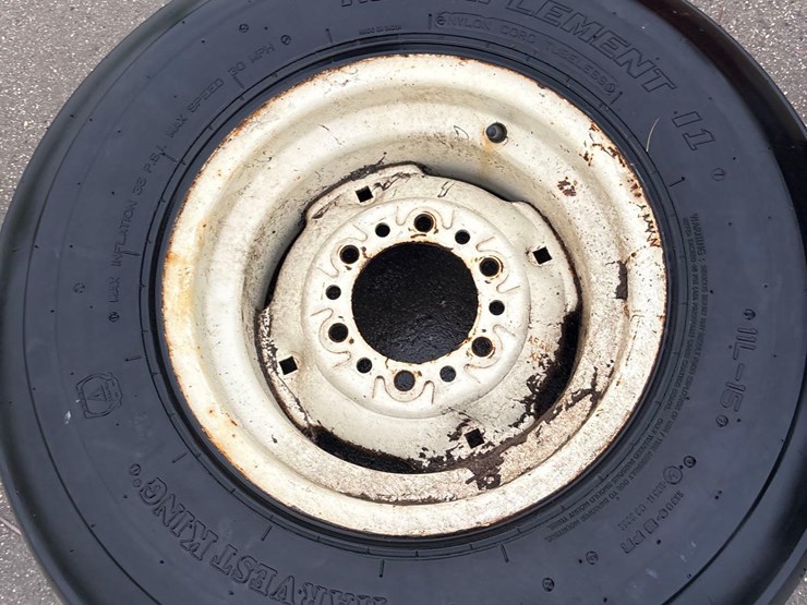 3--11l-15-implement-tires-and-rims-image-4