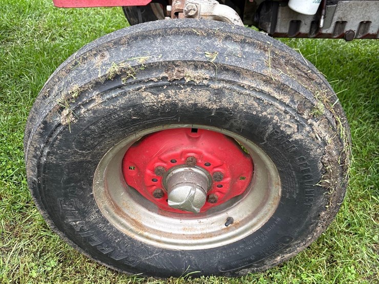 massey-ferguson-165-image-9