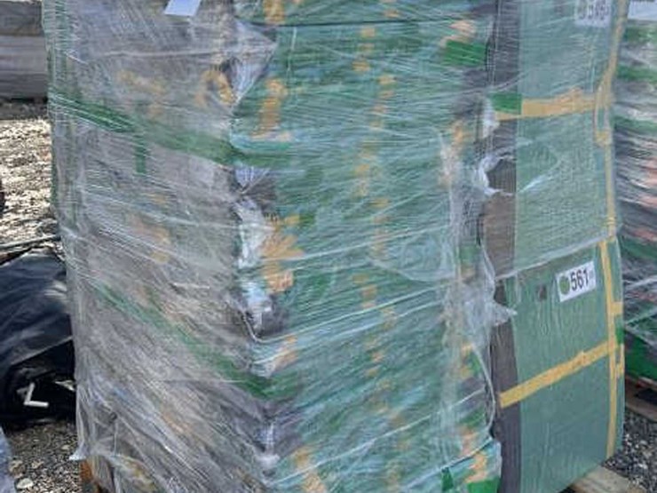 #104-•-20"-tote-bags-on-pallet-image-1