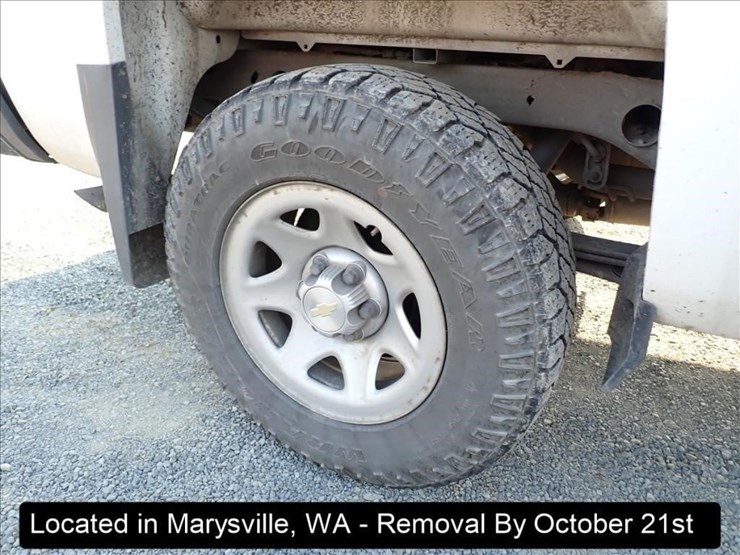 2018-chevrolet-1500-image-12