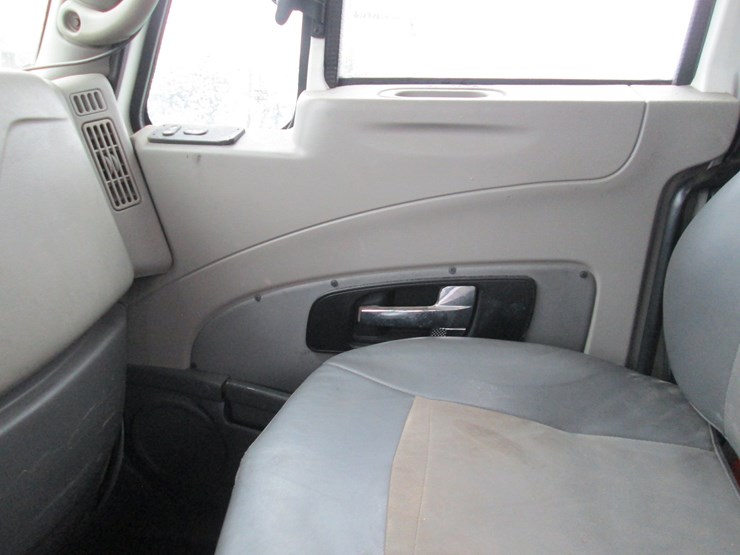 2011-international-prostar-image-33