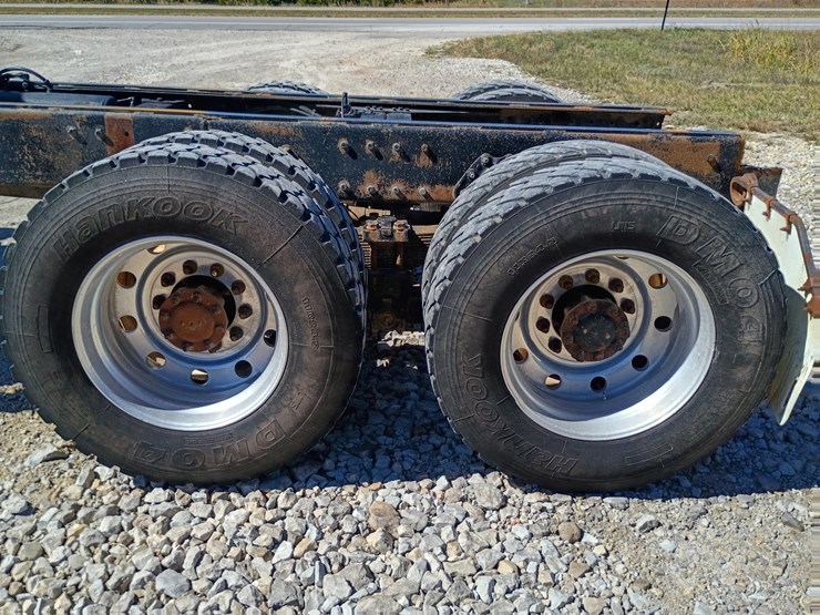 1990-peterbilt-379-image-64