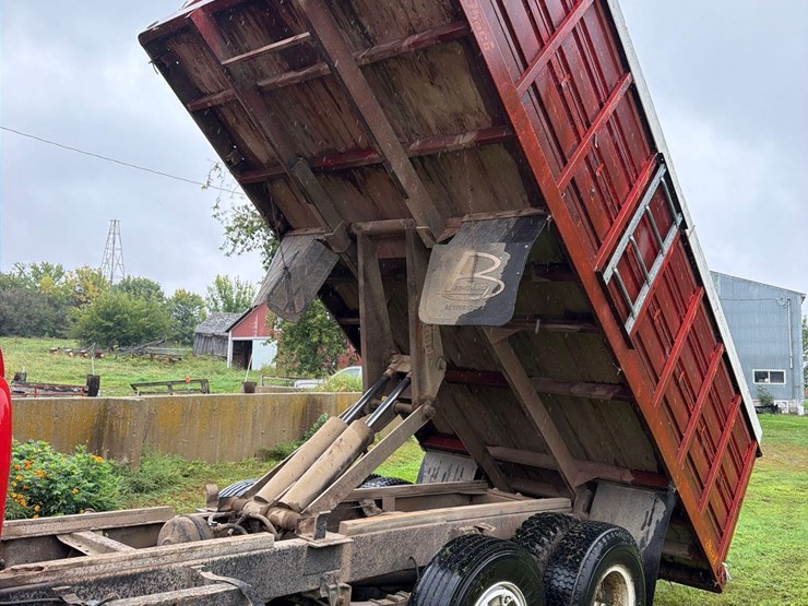 1970-gmc-5500-image-54