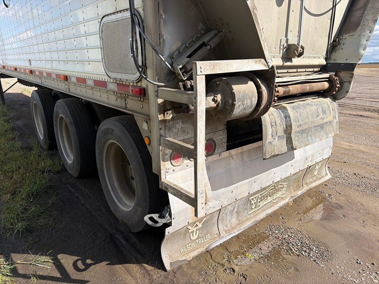2011-wilson-46ft-fixed-tri-axle-live-bottom-semi-belt-trailer--1-owner--very-clean-trailer-image-21