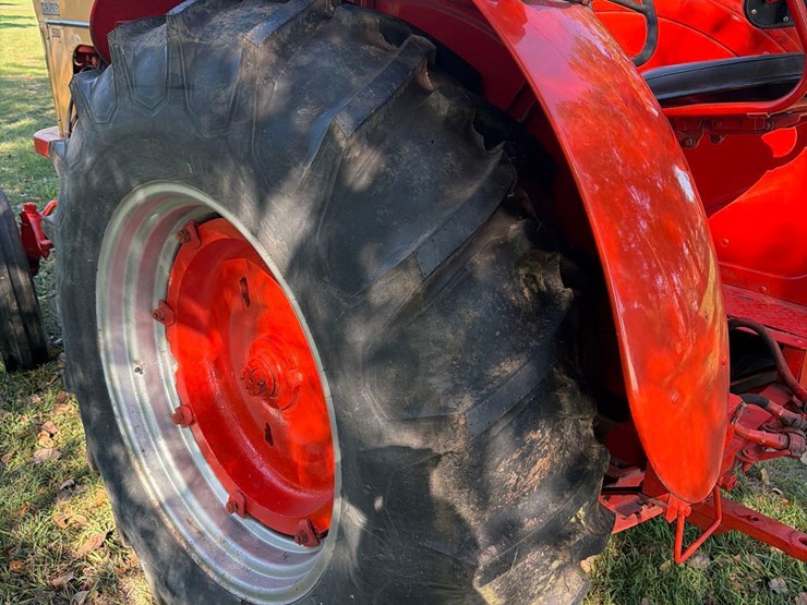 case-900-wheatland-propane-tractor-image-6