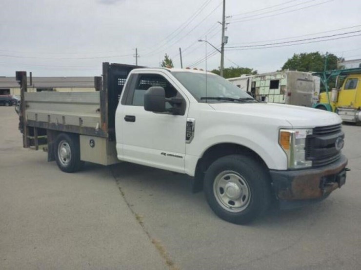 2019-ford-f350-xl-image-3