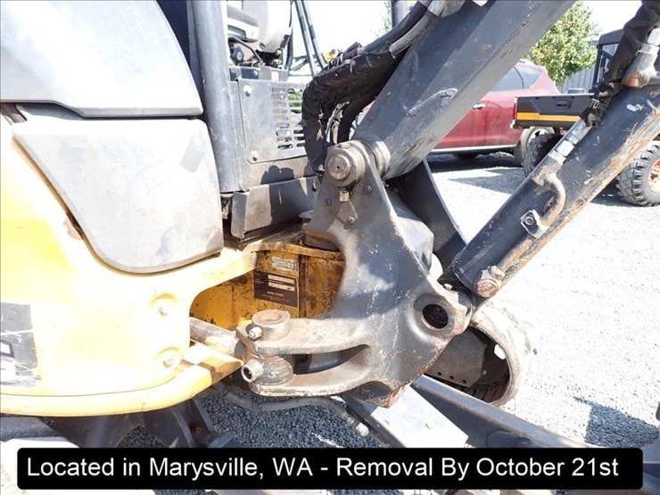 2017-deere-35g-image-26
