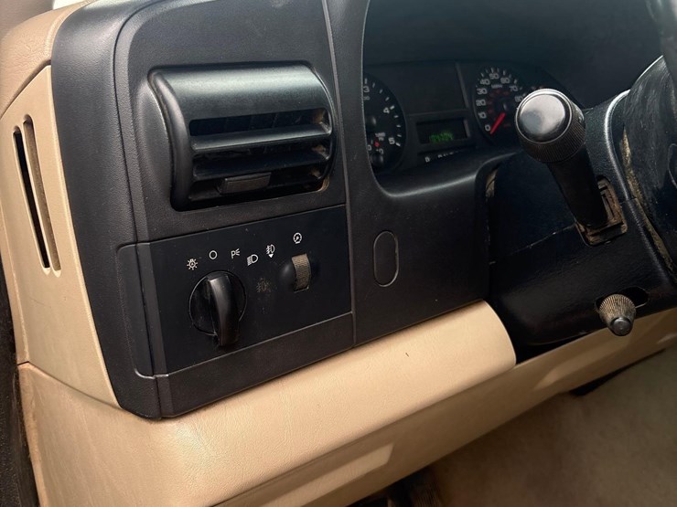 2005-ford-f250-xlt-image-40