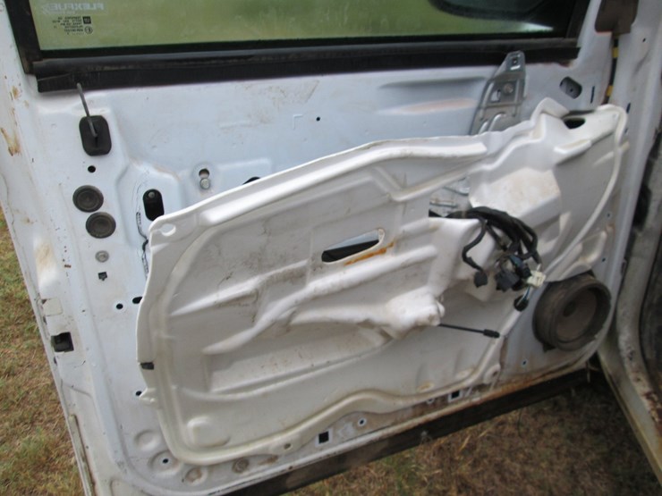 2013-gmc-2500hd-image-25
