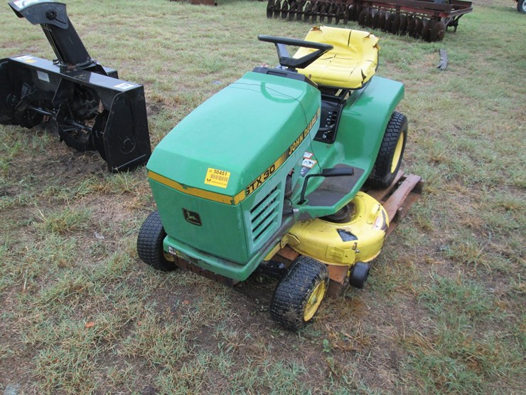 john-deere-stx30-image-1