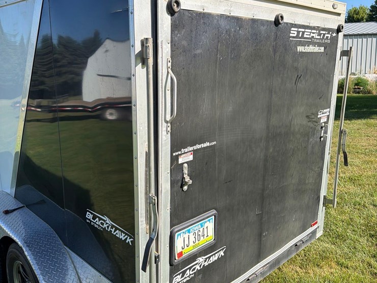 2011-stealth-14ft-enclosed-bumper-hitch-trailer--1-owner-image-20