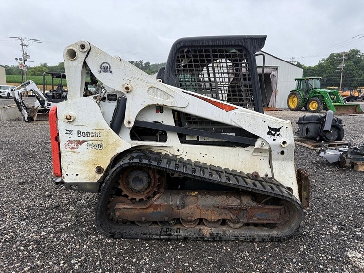 2018-bobcat-t740-image-5