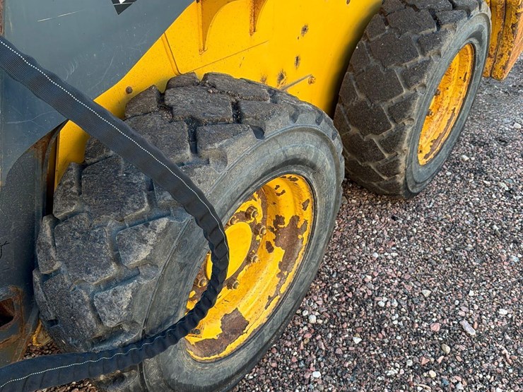 deere-318g-image-24
