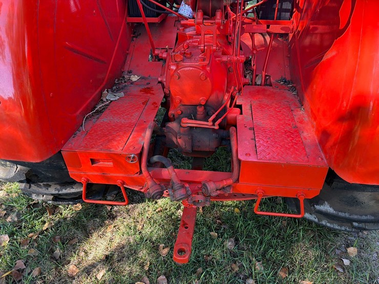 case-900-wheatland-propane-tractor-image-25