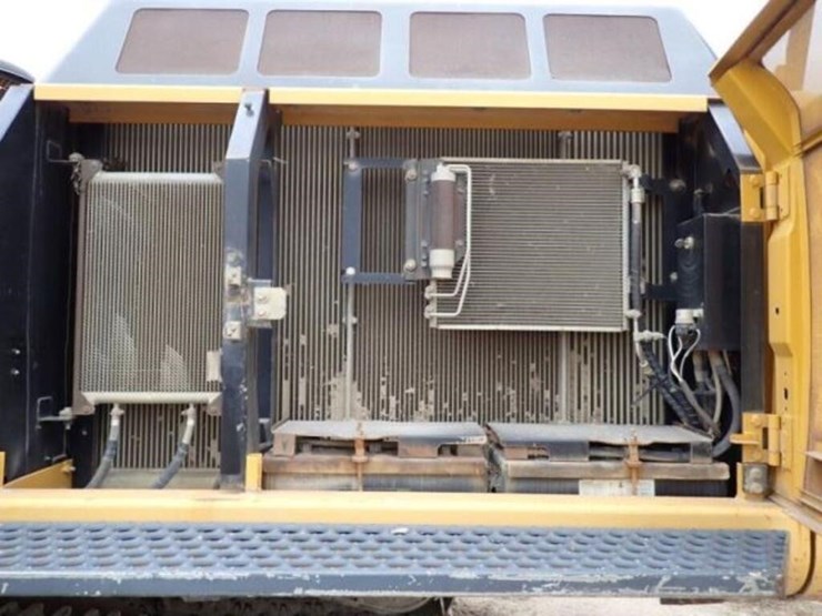 2012-deere-350g-lc-image-65