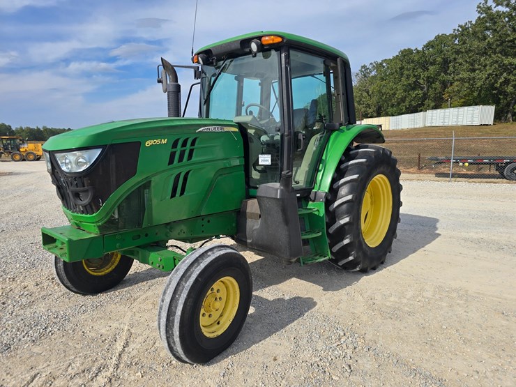 john-deere-6105m-image-2