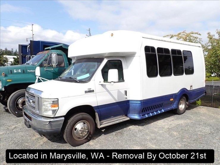 2012-ford-e350-image-1