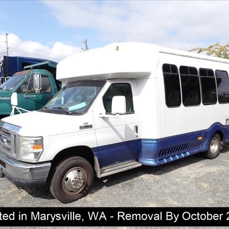 2012 FORD E350