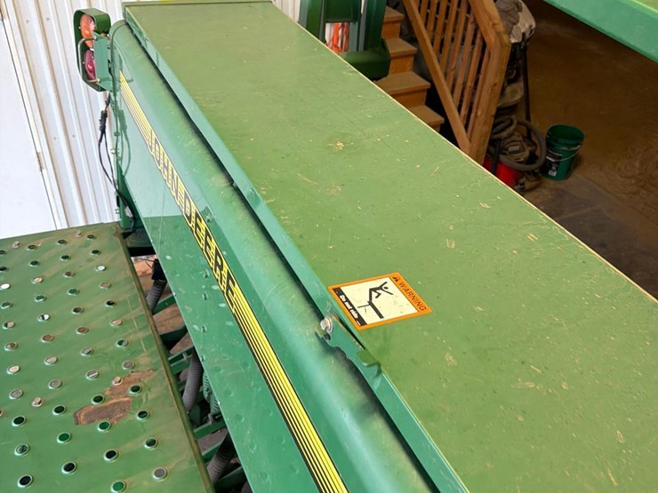 1991-john-deere-1530-image-47