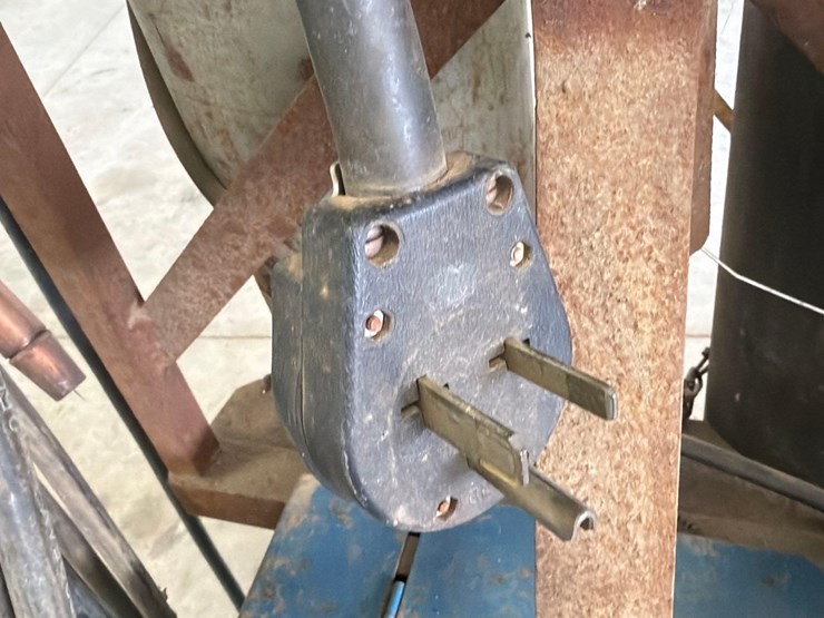 miller-matic-200-wire-welder-image-16