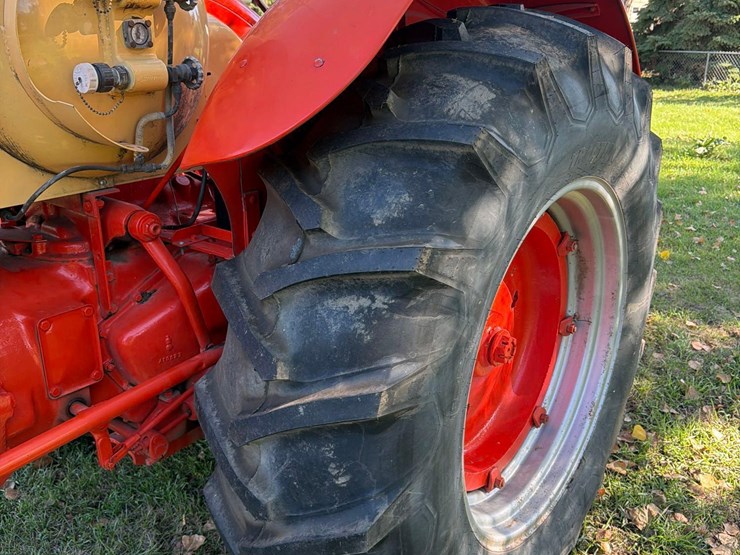 case-900-wheatland-propane-tractor-image-18