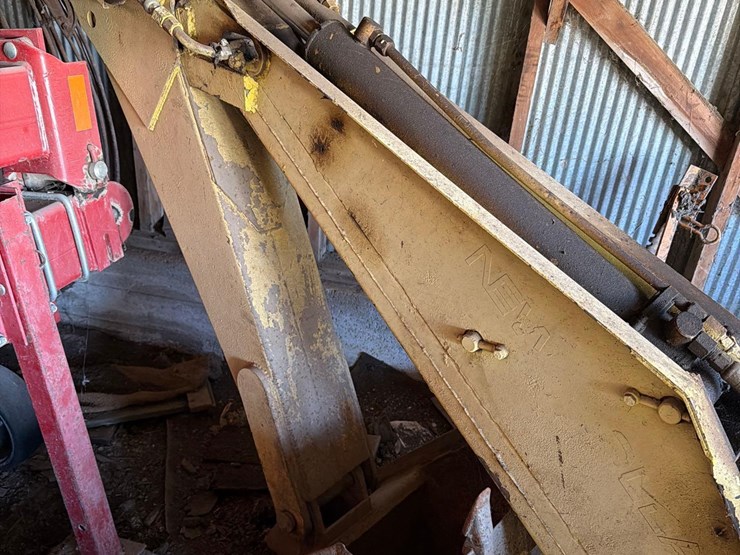 new-holland-lb-11-3pt-backhoe-image-7