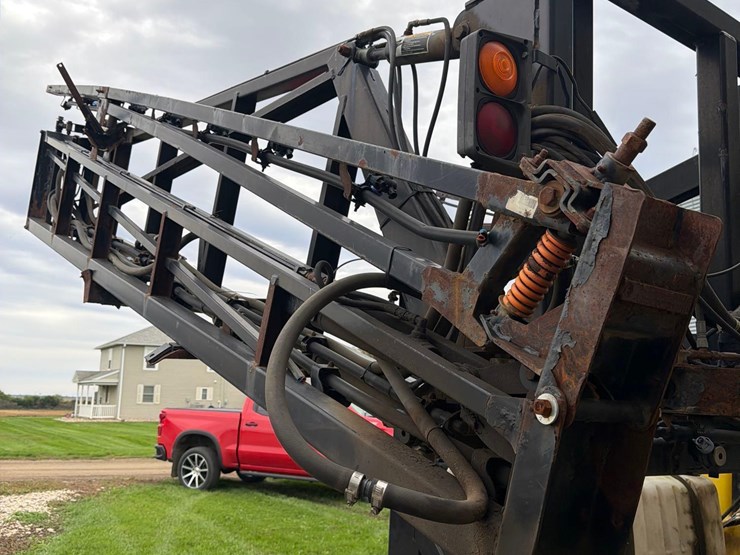 demco-3pt-boom-sprayer-image-15