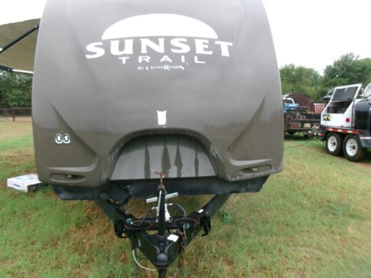 2013-sunset-trail-reserve-camper-image-4