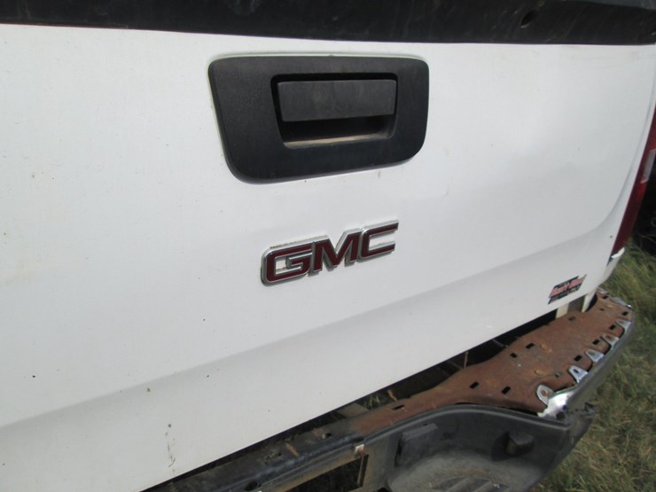 2011-chevrolet-2500hd-image-9