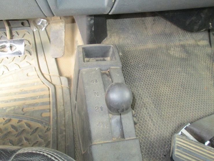 2011-chevrolet-2500hd-image-35