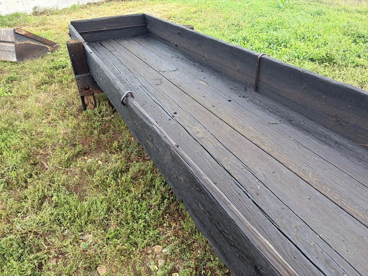 doon-saw-mill-3ft-x-14-1/2ft-wood-feed-bunk-image-8