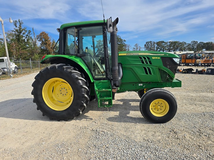 john-deere-6105m-image-17