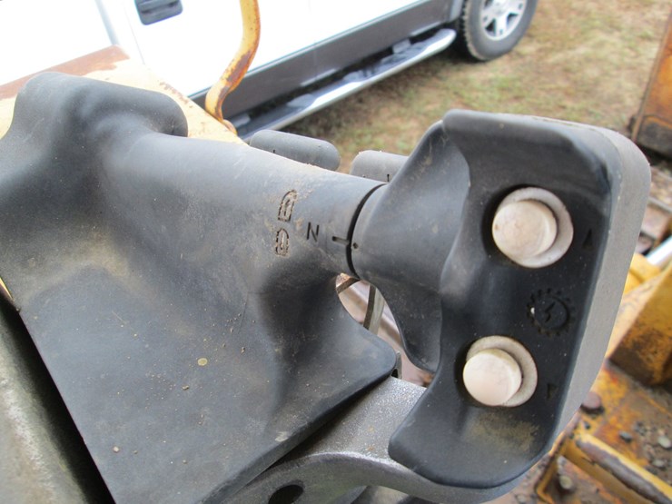 caterpillar-d5m-lgp-image-33