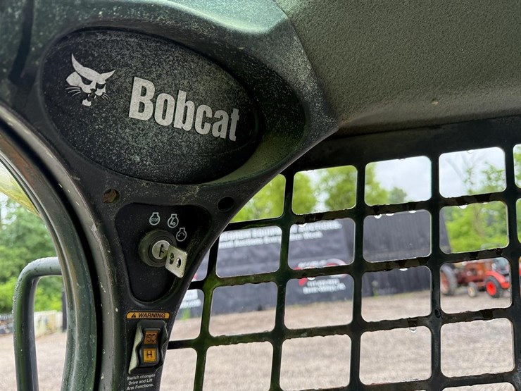 2018-bobcat-t740-image-22