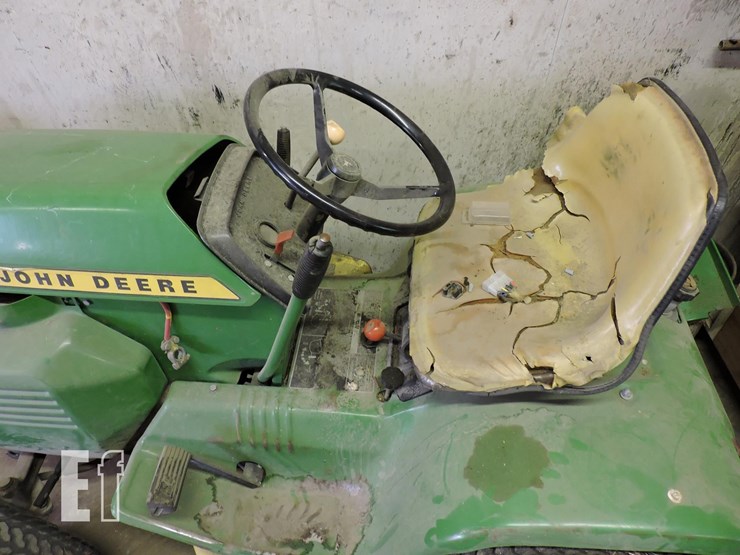 john-deere-212-image-2