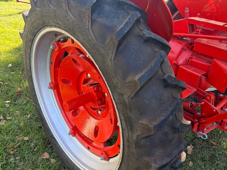 case-dc-tractor-image-6