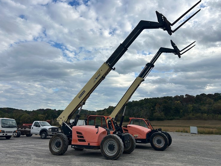 #3-•-2016-jlg-9-43a-telehandler-image-1