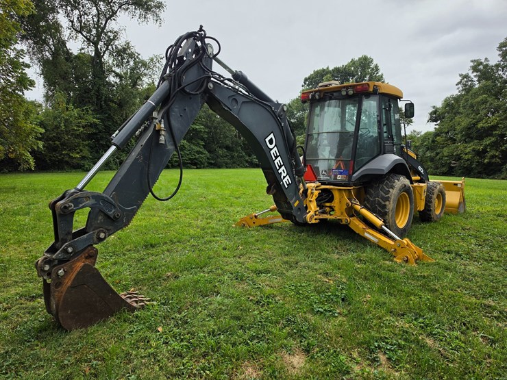 2016-deere-410l-image-12